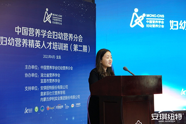 劉艷-600.jpg 劉艷-600.jpg