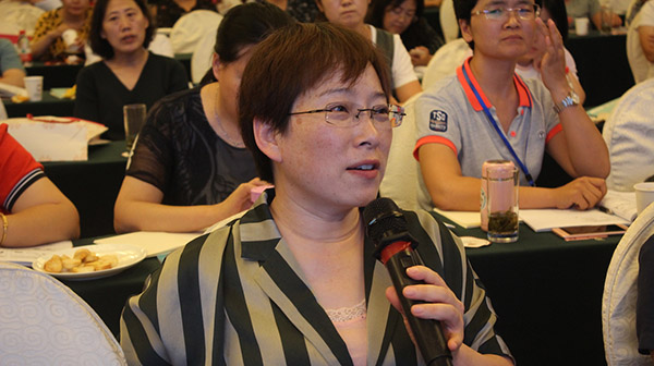 圖11-1-學員與導師互動1-r.jpg 圖11-1-學員與導師互動1-r.jpg